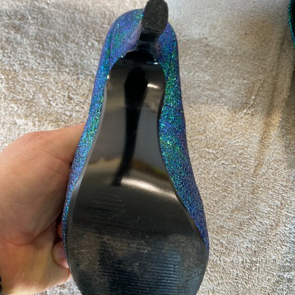 Steve Madden “Deja Vu” Iridescent Green Blue Platform Pumps | Size 8M | Glitter - Picture 7 of 8